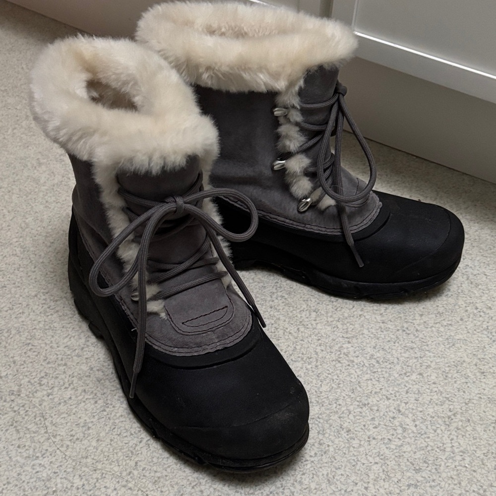 Sorel snow angel boots grey